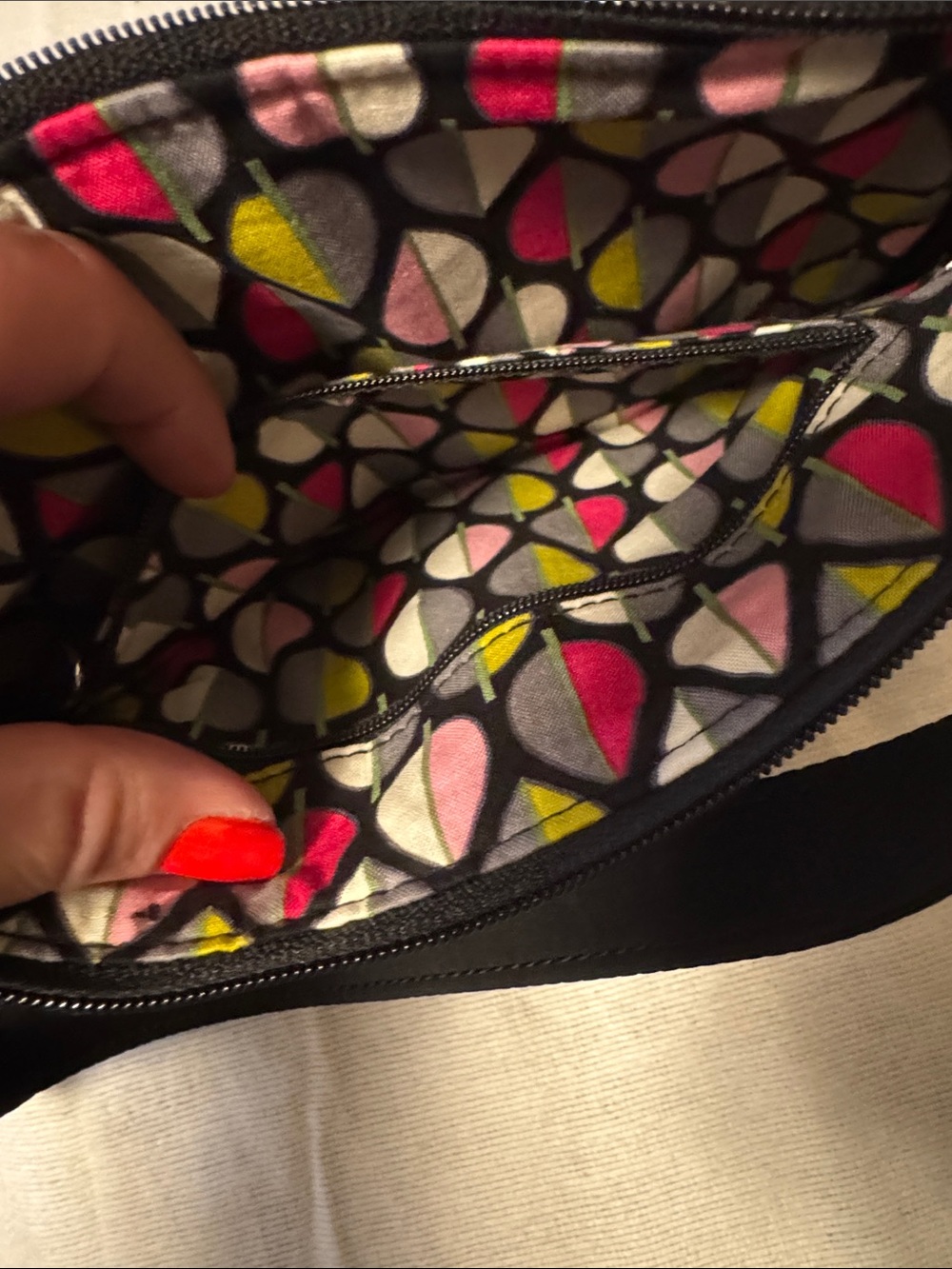 Vera Bradley Black Quilted Messenger Crossbody - Picture 5 of 12